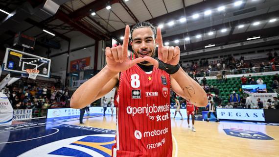 Una stella a Varese: Olivier Nkamhoua incanta al debutto a Sassari