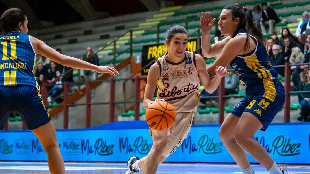 A2 F - Il Jolly Libertas fa tris: al PalaMacchia batte Moncalieri 