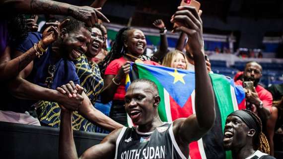 NCAA - Il sudanese Khaman Maluach, promessa del Draft NBA 2025, va a Duke