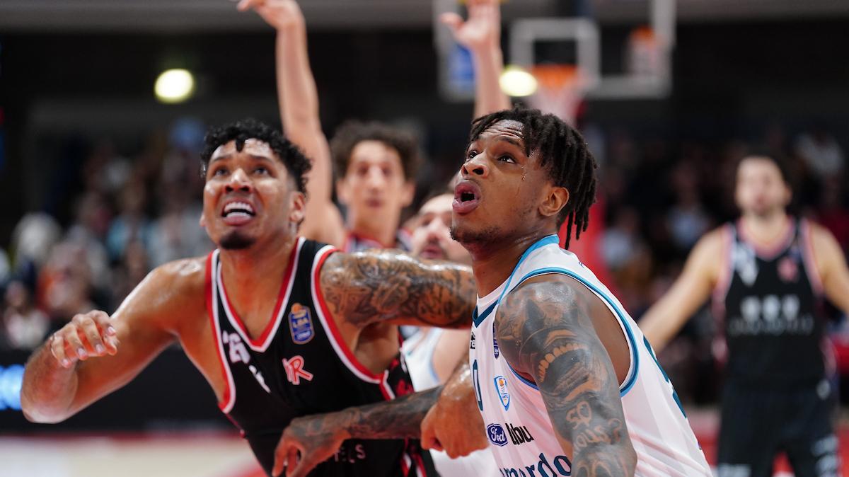 Reggio Emilia vs Pall. Cantù: diretta 4Q 61-62 32'