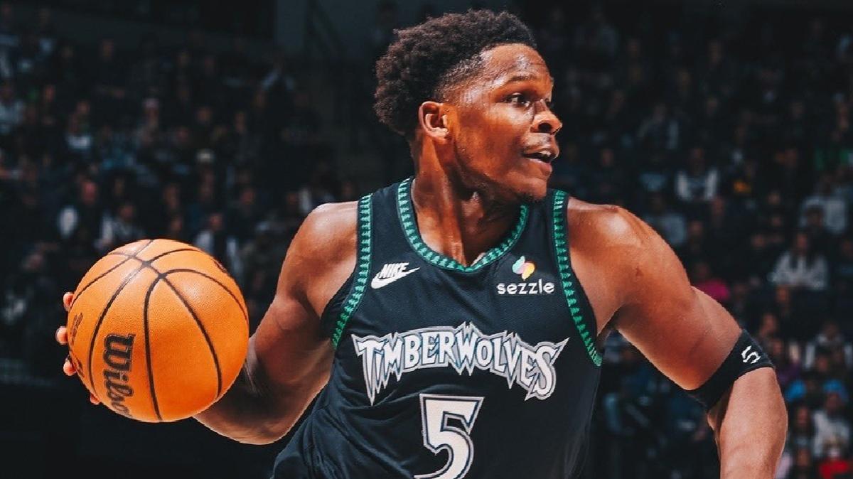 Minnesota doma New York: Edwards e Randle decisivi nel finale