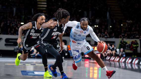 LBA highligts: Virtus Bologna controlla agevolmente Napoli Basket