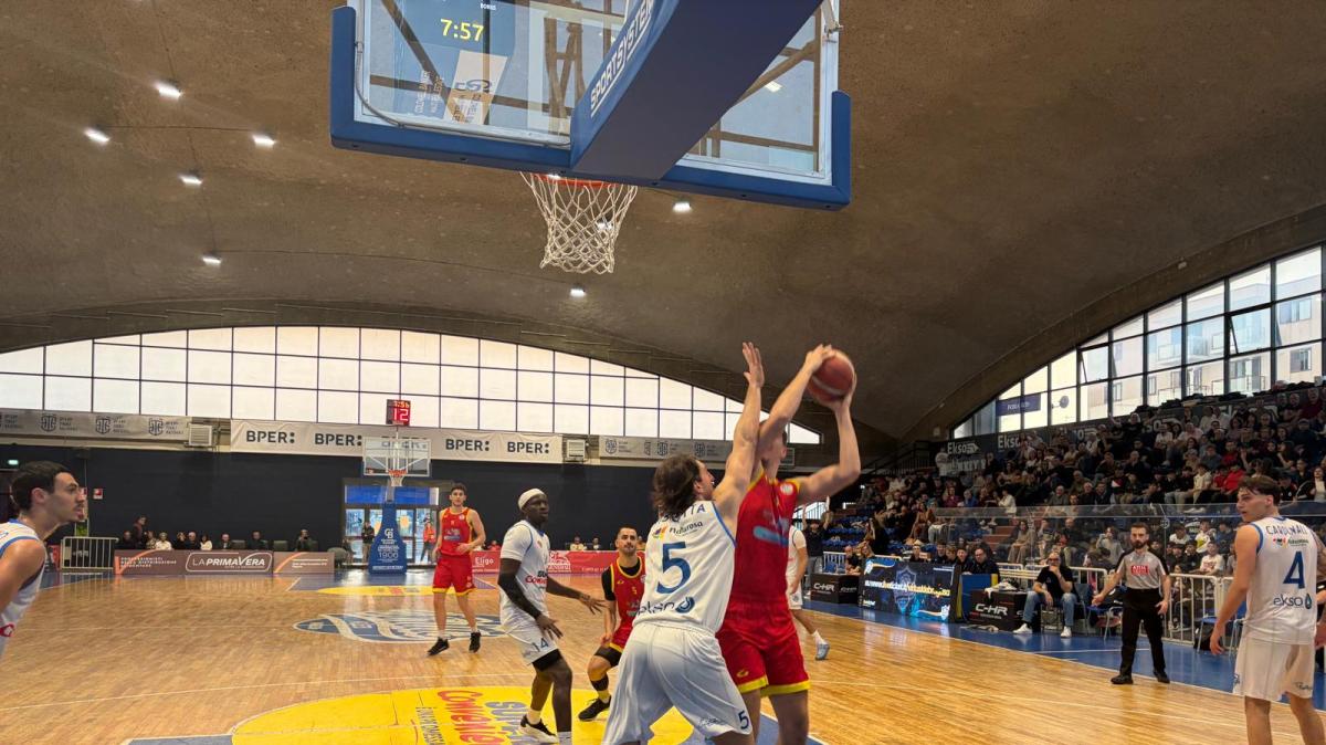 Serie B - Virtus Ragusa più forte delle avversità: finale di rabbia, battuta Messina 