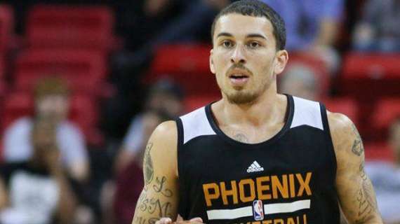 Mike James signs a two way NBA contract with the New Orleans Pelicans
