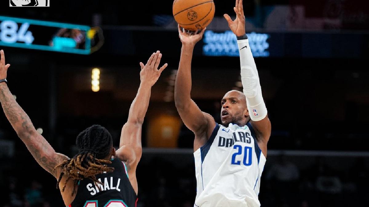 Middleton si accende nel quarto periodo contro Memphis e Dallas torna a vincere