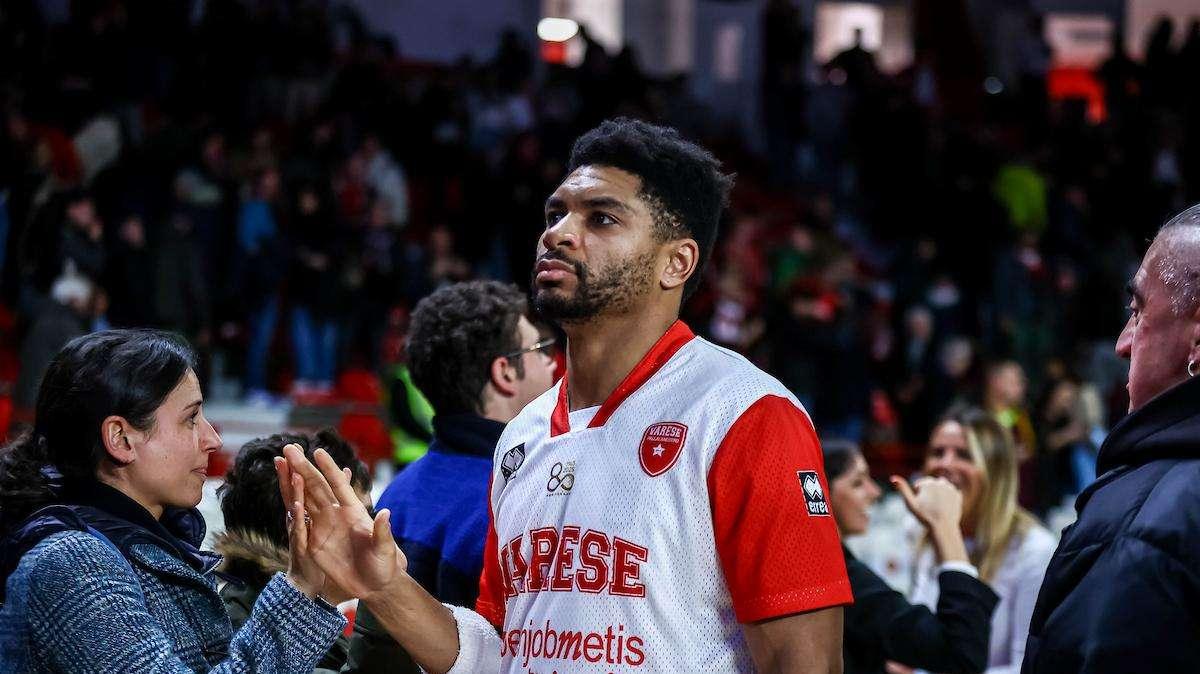 Varese, cosa fare con Freeman? Possibile sostituzione durante la sosta