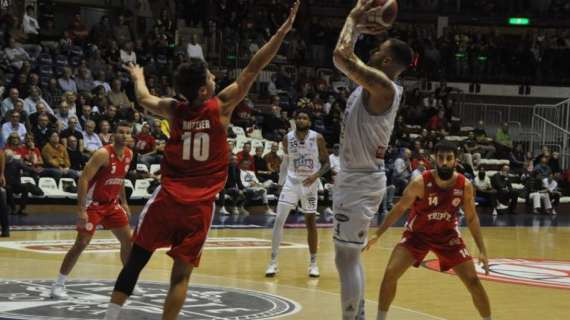 A2 - La Fortitudo Bologna domina a Trieste e fa 5/5 con 23 di Freeman