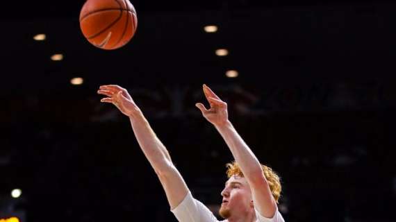 NCAA - Mannion dice 22: Arizona batte Long Beach State