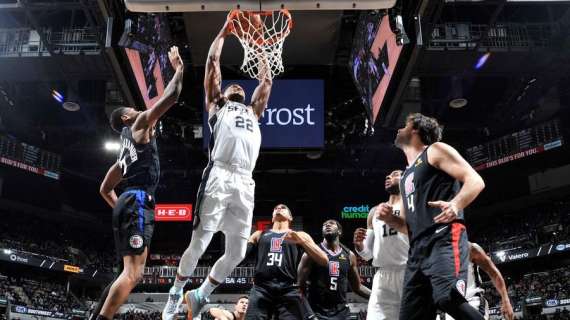 NBA - Il derby Belinelli-Gallinari finisce con +34 Spurs sui Clippers