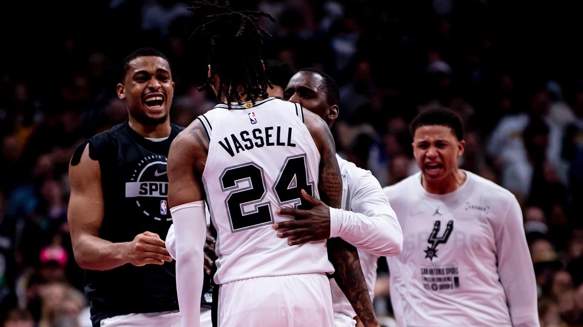 NBA Cup - Gli Spurs sconfiggono i Nuggets e avanzano ai quarti di finale
