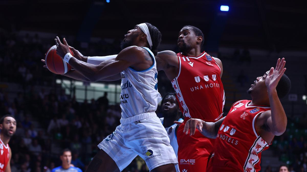 Highlights LBA | Pallacanestro Cantù, con la Reggiana prima vittoria casalinga nel ritorno in A