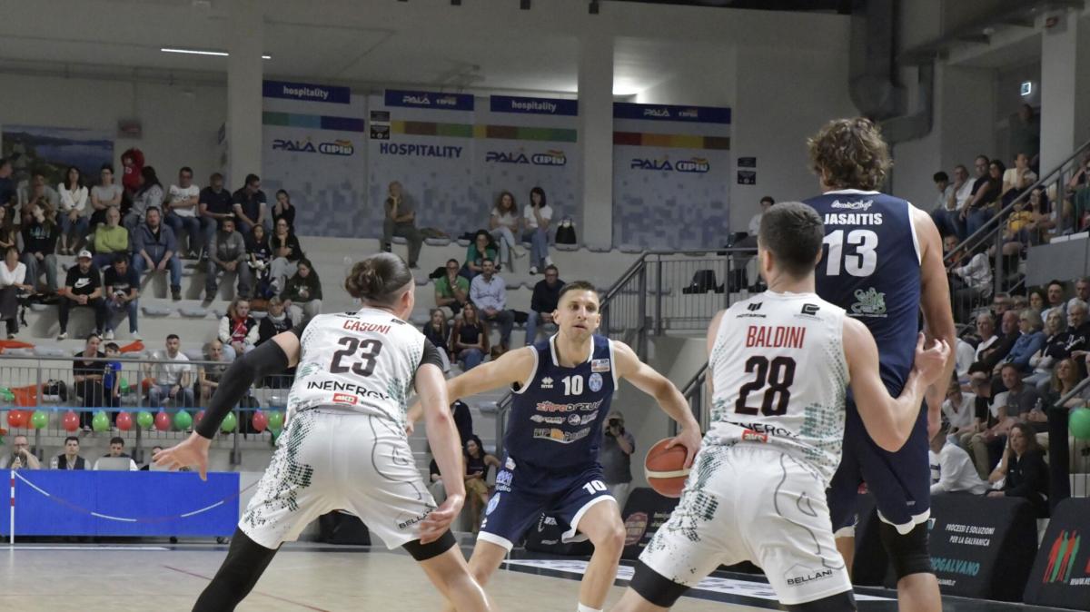 Serie B - Omegna più lucida nei minuti finali dell'Infodrive Capo d'Orlando