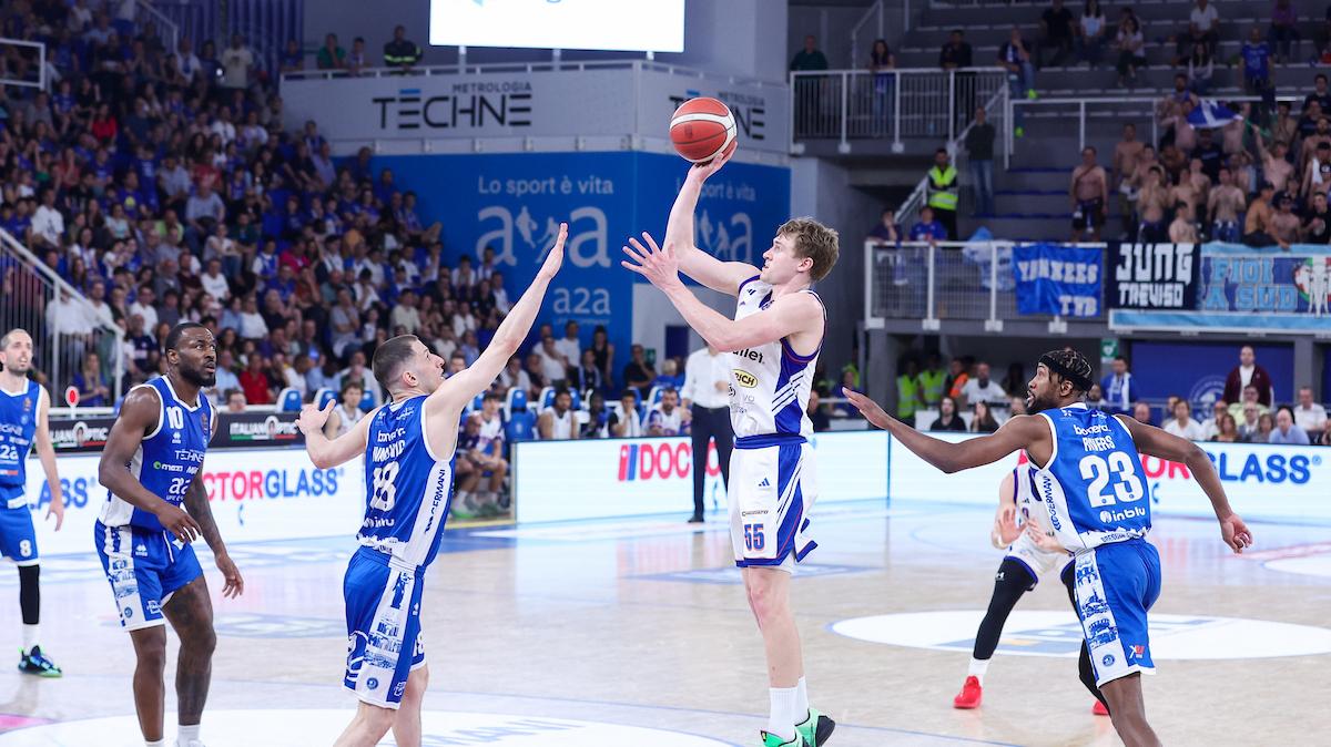 La rincorsa salvezza della Nutribullet espugna Brescia: gli highlights