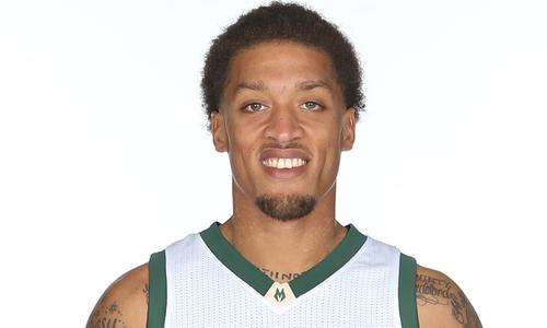 The Knicks officially announce Michael Beasley