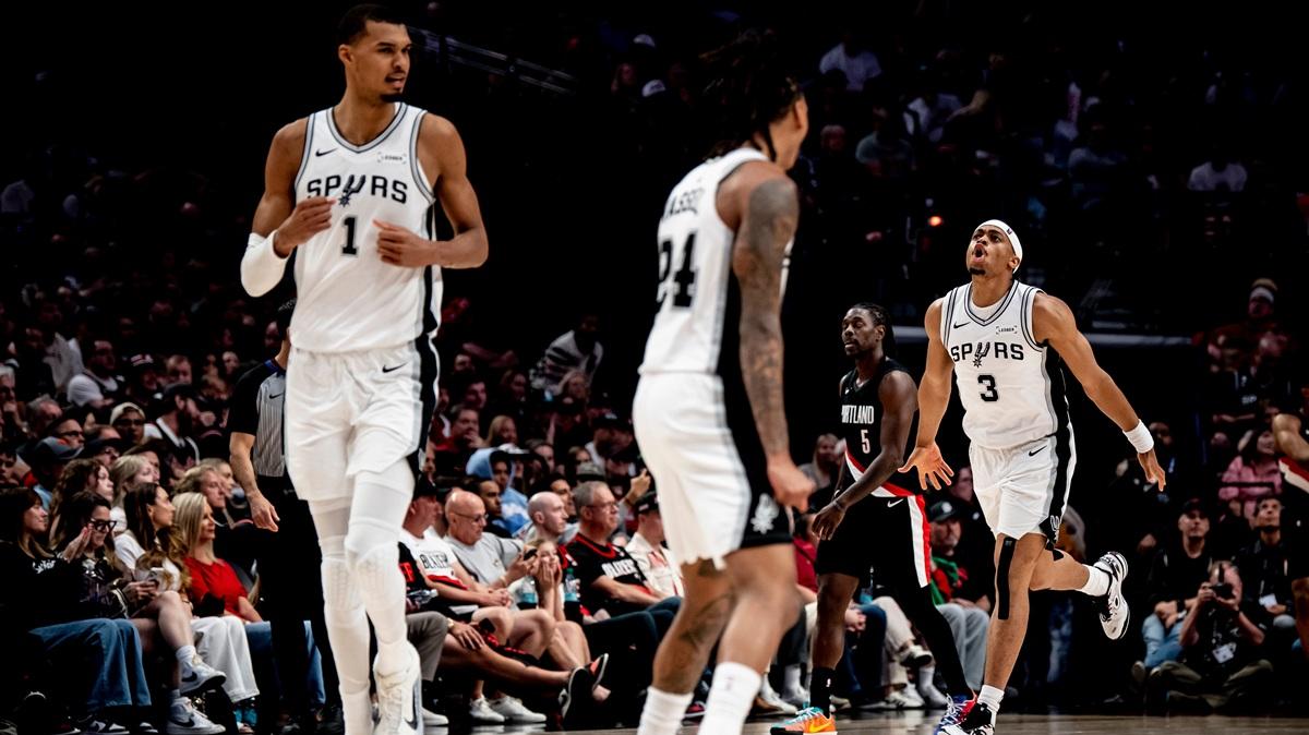 Playoff NBA | Wembanyama torna dopo la commozione e guida gli Spurs al 3-1 sui Blazers