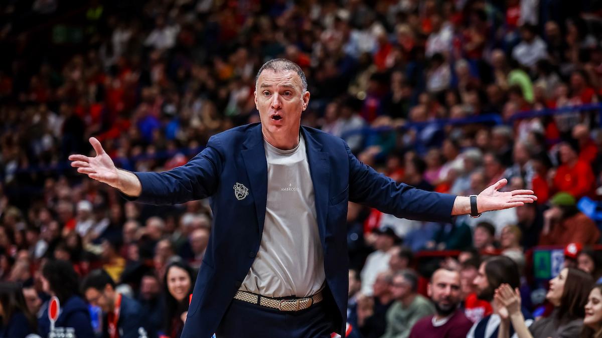 Sassari, Visconti all'intervallo: «Resettare e ripartire come all'inizio»