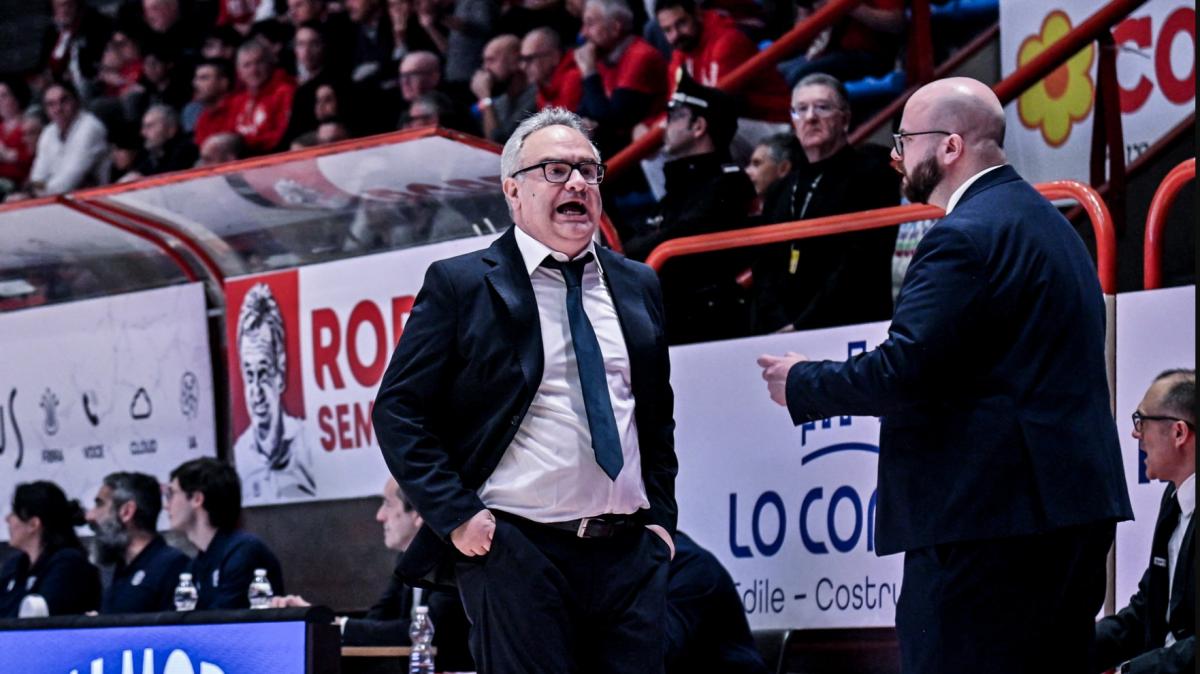 «Prestazione indegna»: Pistoia, Sacripanti dopo il ko a Rimini 