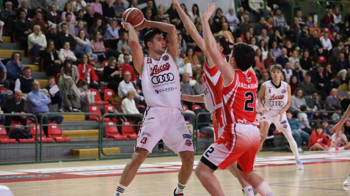 Serie B - Basketball Lucca: vittoria su San Miniato e primo posto agganciato!