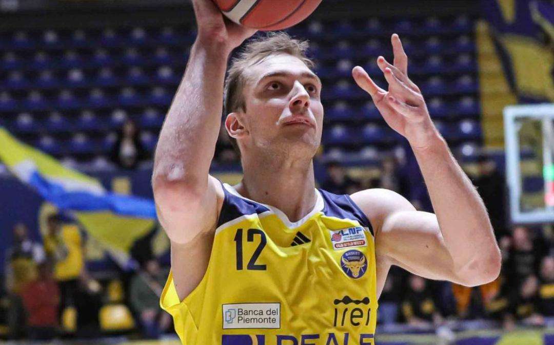 UFFICIALE LBA - Vanoli Cremona, firmato Federico Poser