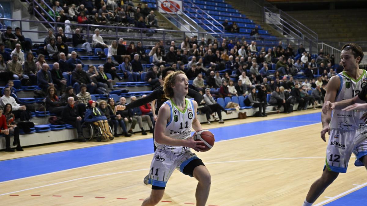 Serie B - La Tema Sinergie Faenza vince una gara 'dura e sporca' con Casoria