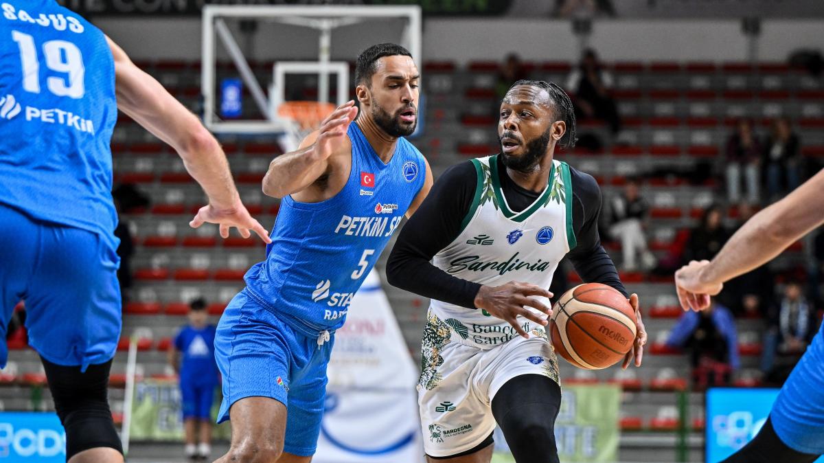 LIVE FIBA EC - Una Sassari senza nerbo cede all'Aliaga Petkimspor