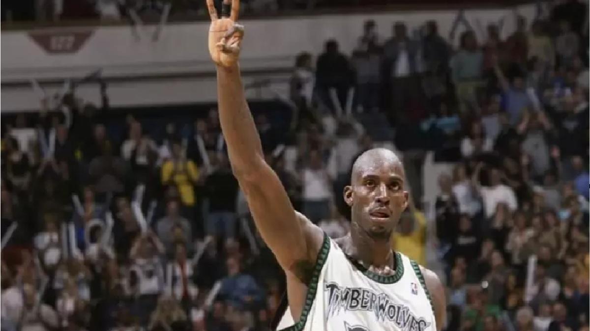 I Timberwolves ritireranno la maglia di Kevin Garnett nella stagione 2026-27