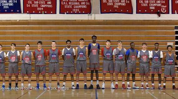 bol bol con la sua squadra