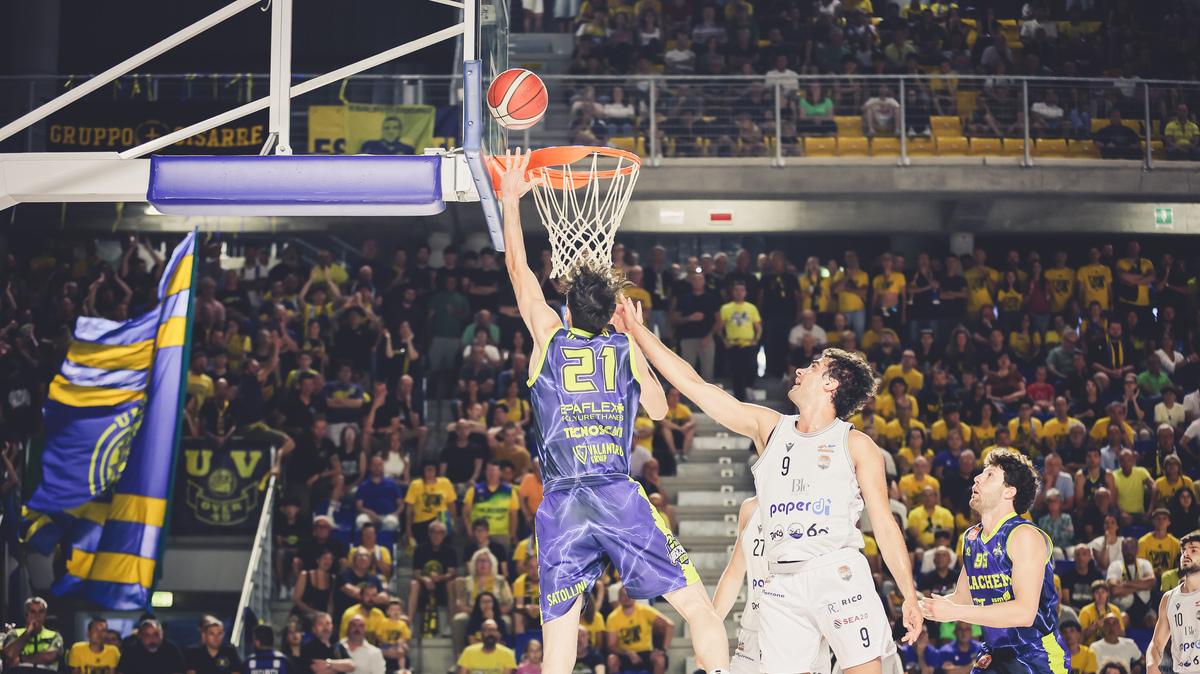 SERIE B | Vigevano – Juvecaserta  diretta 4Q 89-79 24''
