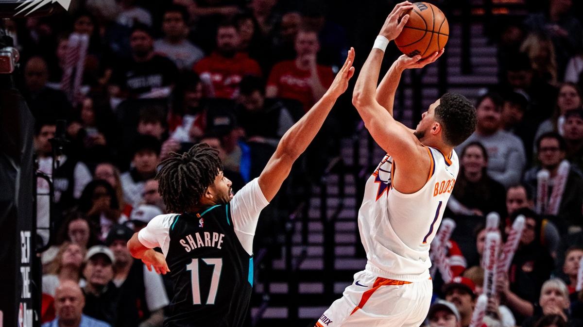 Suns autoritari a Portland: difesa e ritmo, Booker guida il +17 sui Blazers