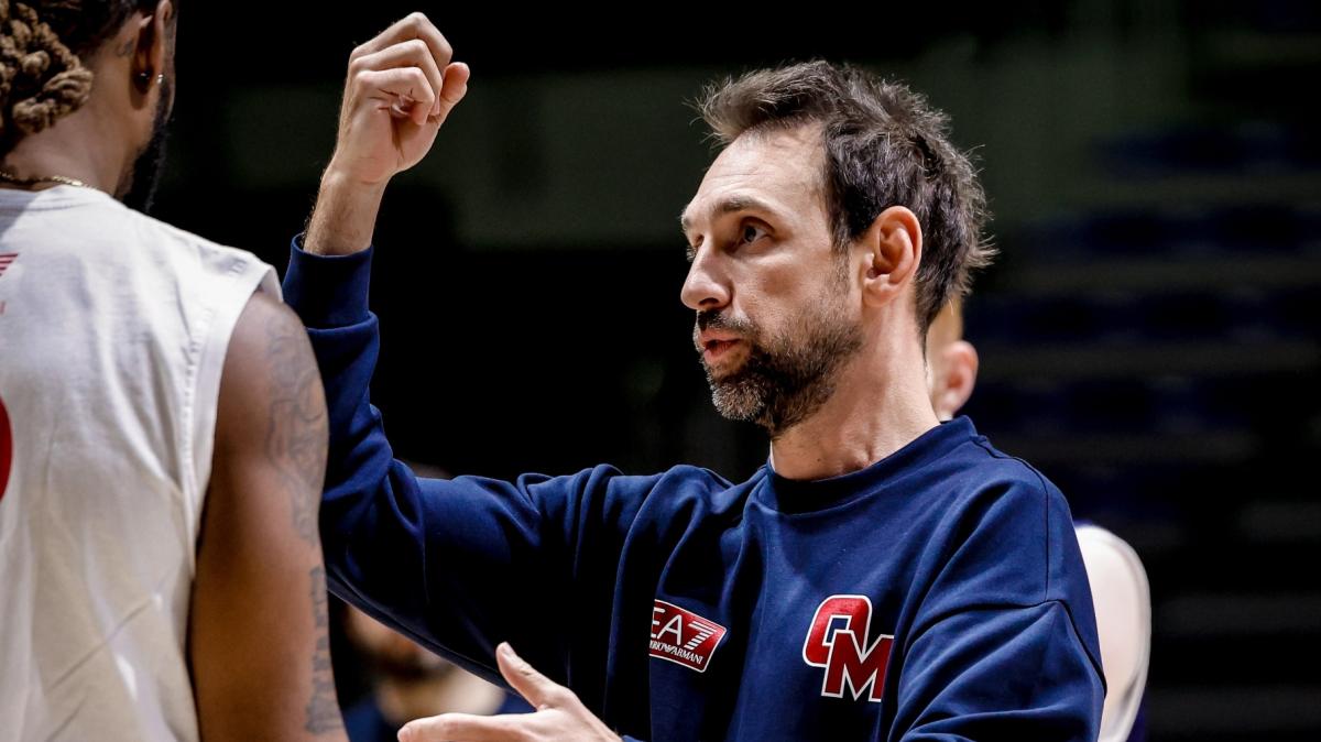Peppe Poeta è il 24° head coach della storia dell'Olimpia Milano