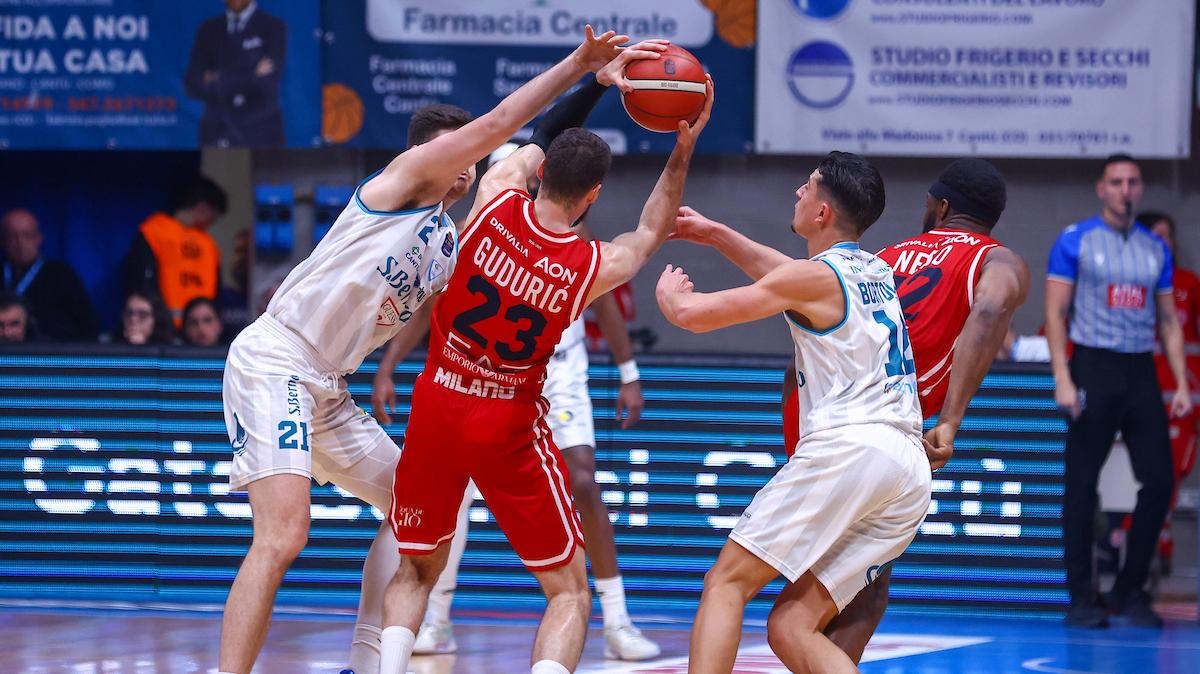 LIVE | Pall. Cantù gioca alla pari ma vince l'Olimpia Milano