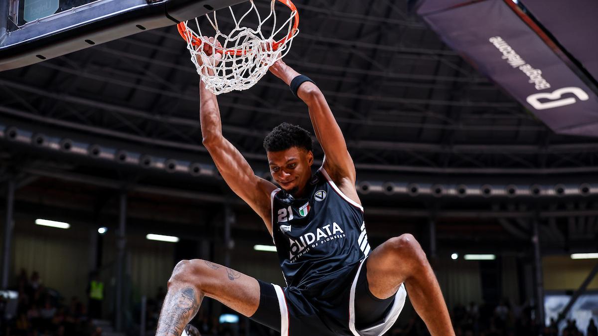 Virtus Bologna, segnali da Alston Jr: «Le cose un po' alla volta si stanno sistemando»