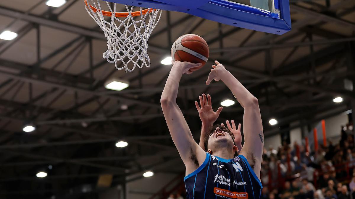 Caruso e Bolton portano Napoli a sovrastare la Nutribullet Treviso