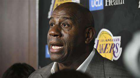 Come ha fatto a diventare miliardario Magic Johnson con soli $40 mln di ingaggio?