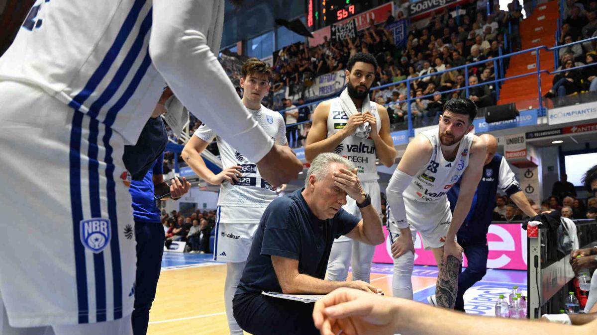 Brindisi, Bucchi: «I numeri parlano da soli, i nostri due americani hanno fatto fatica»