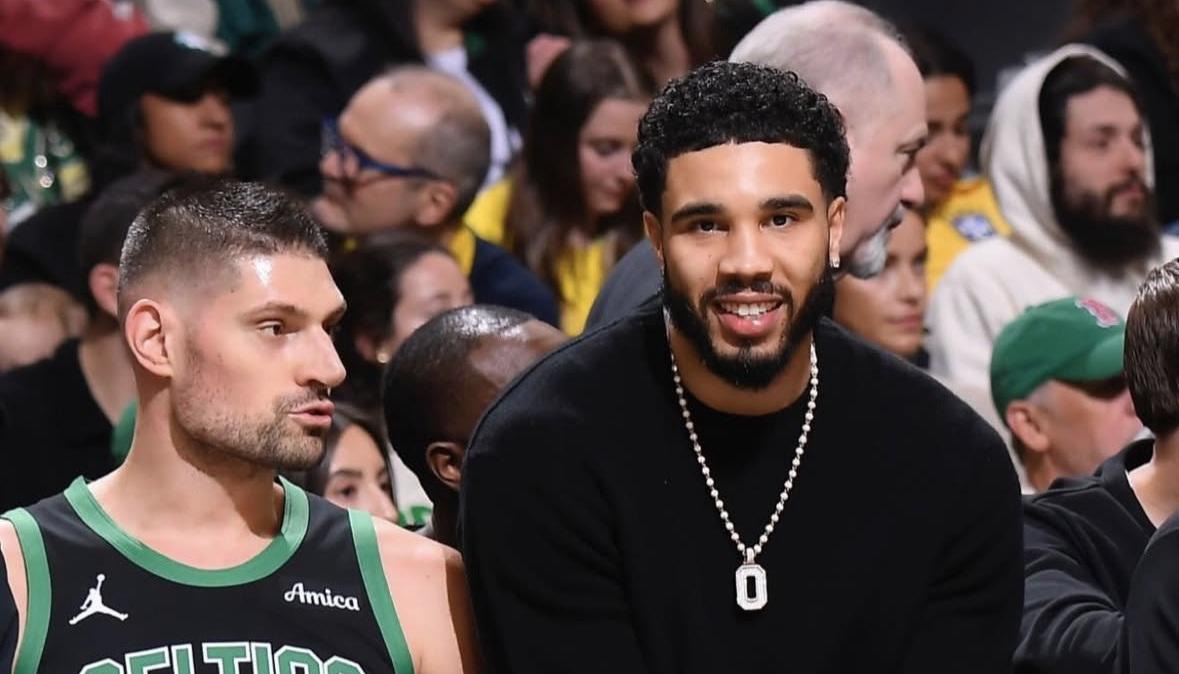 Brad Stevens ricorda a Jayson Tatum che i Celtics sono "migliori con lui"