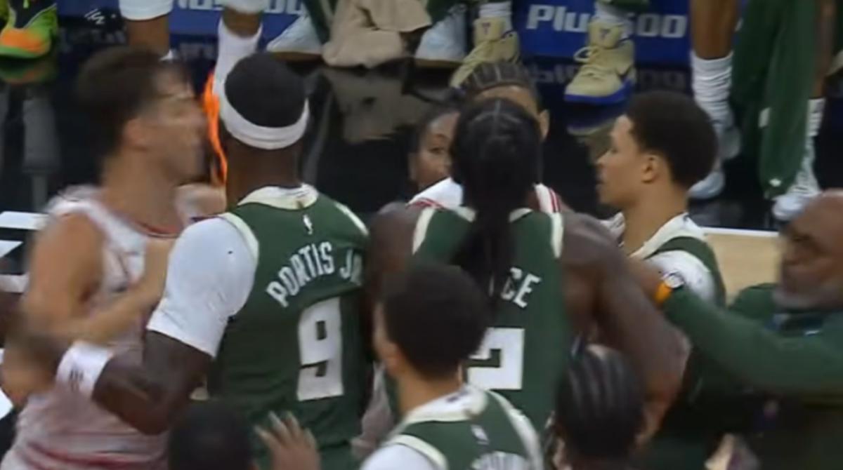 Preseason - Rissa in Bulls-Bucks: espulsi Taurean Prince e Dalen Terry dopo un duro scontro