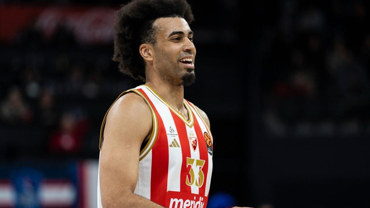 Crvena Zvezda travolgente contro l'Anadolu Efes a Istanbul 