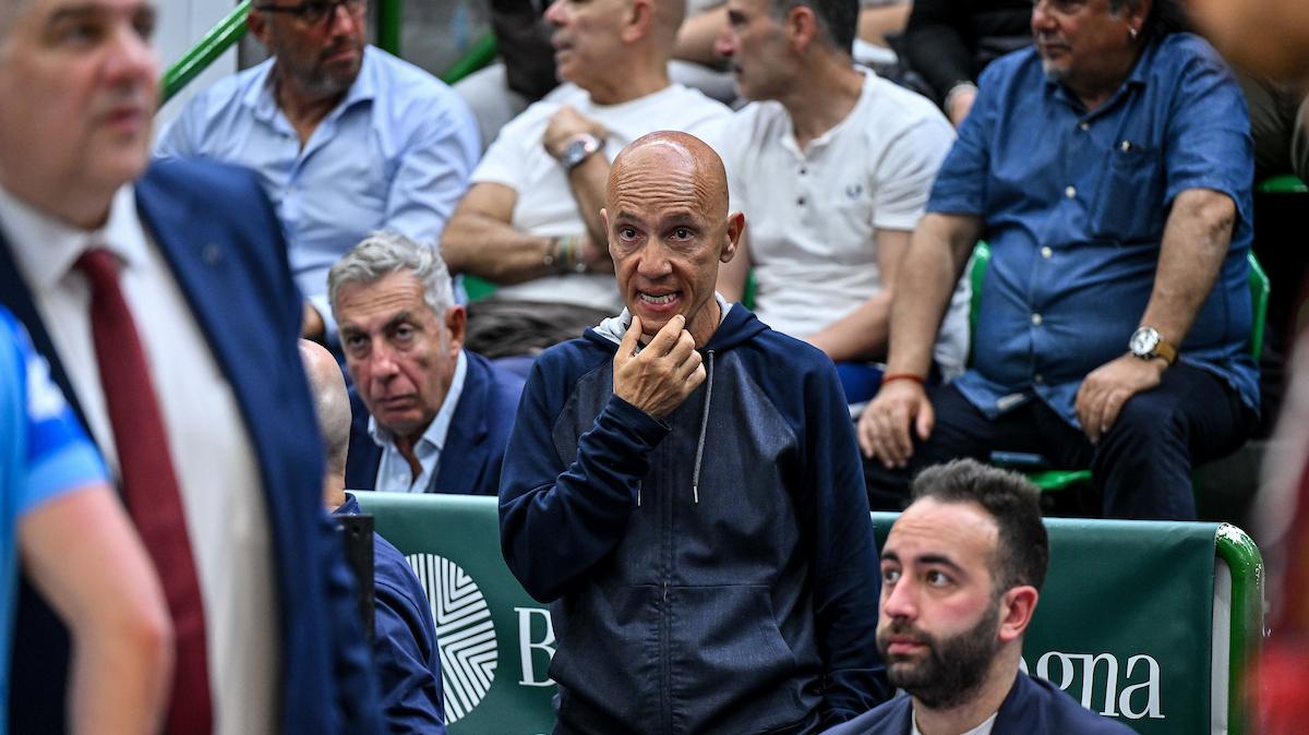 Dinamo Sassari in A2, il rammarico di Perra: «Perdita notevole ma non definitiva. Grazie a Sardara per questo sogno»