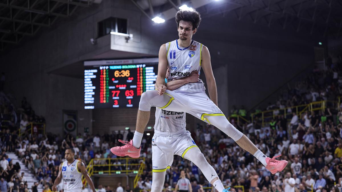 L'Olimpia Milano si prende Andrea Loro: il classe 2003 andrà in prestito (Cantù o Verona?)