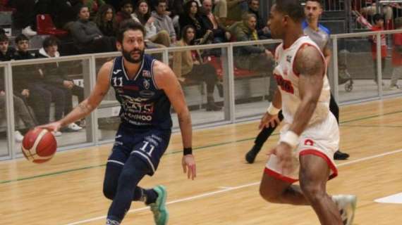 A2 - La Fortitudo Bologna torna a vincere: Ogden guida la Effe a Chiusi