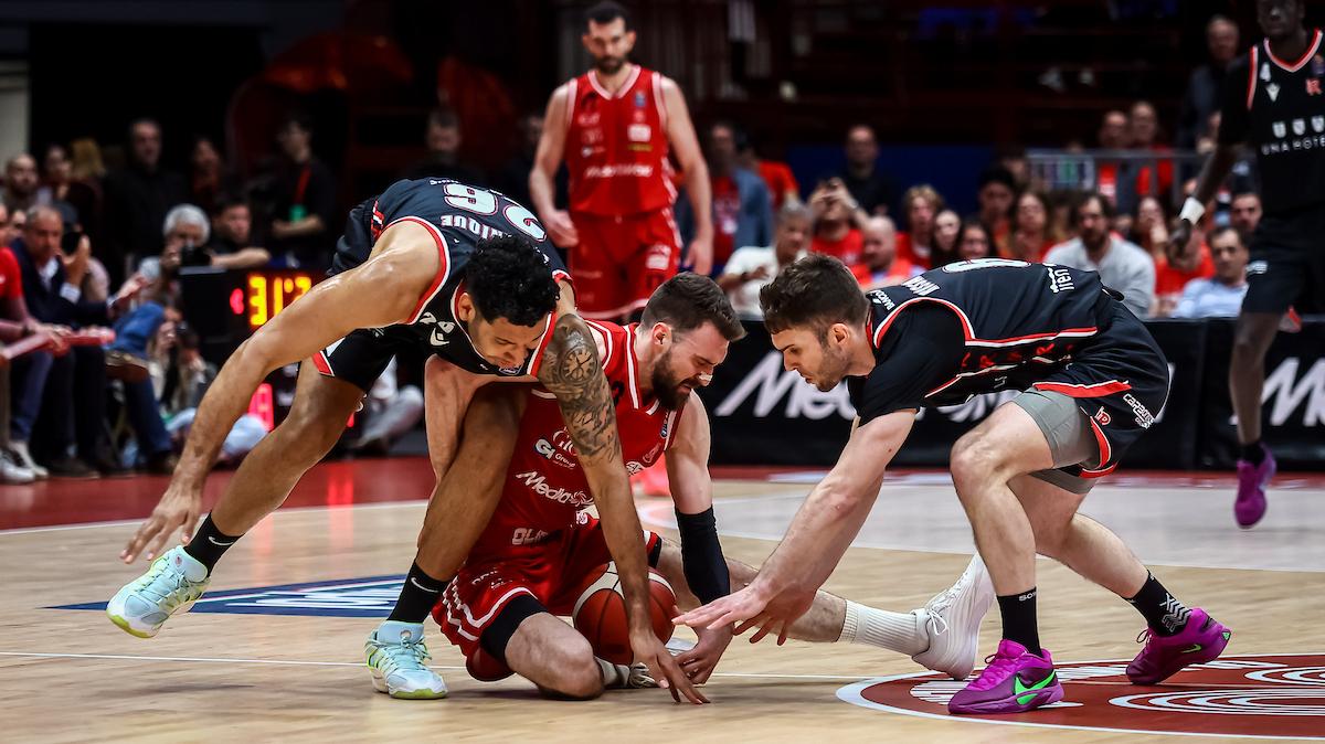 Olimpia Milano domina e si porta 2-0 nel quarto con Reggio Emilia: gli highlights