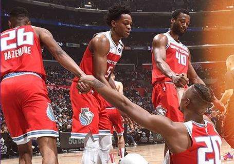 NBA - I Clippers rimontano i Kings poi scoppiano