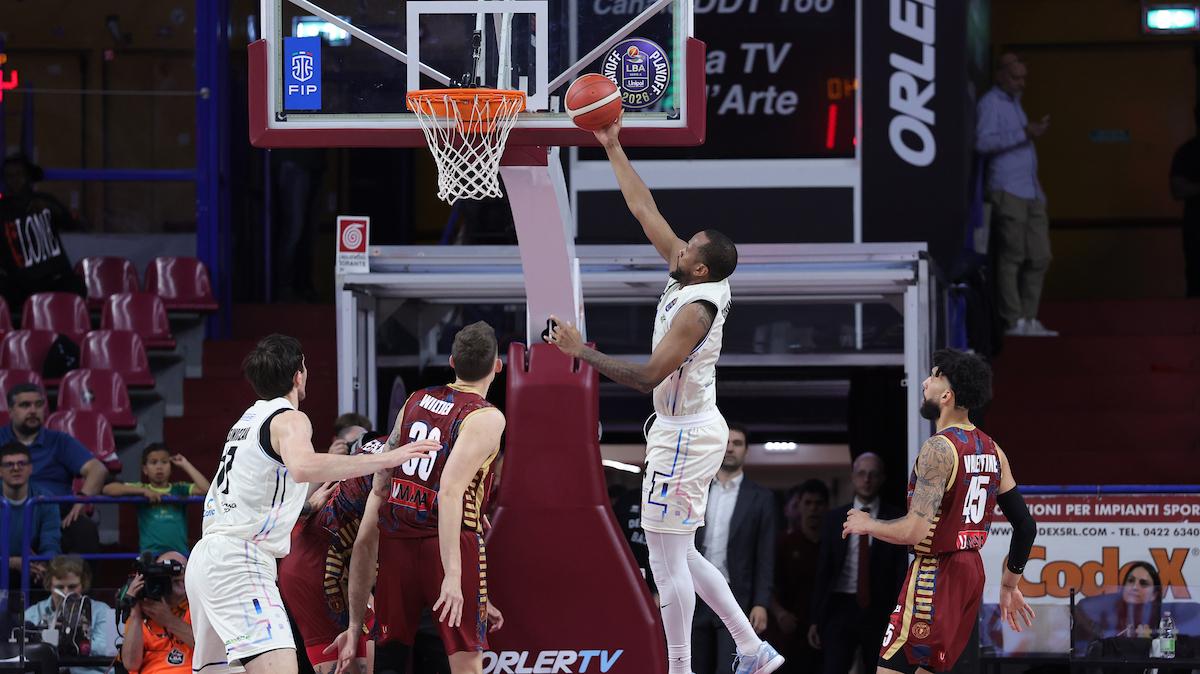 La Reyer avanza irresistibile in casa contro la Bertram Derthona: gli highlights