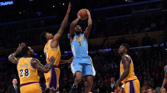 NBA - Battuti i Lakers, a Denver vedono i playoff avvicinarsi