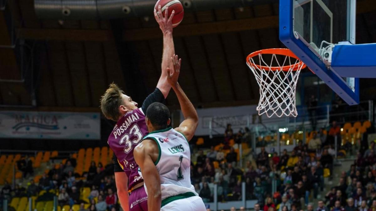 A2 - La Libertas Livorno resiste alla rimonta di Avellino e si prende i due punti