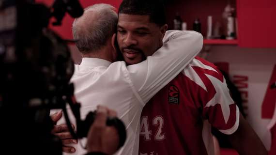 Olimpia Milano: "Kyle Hines, tutti ti vogliono bene. Nessuno più di noi"