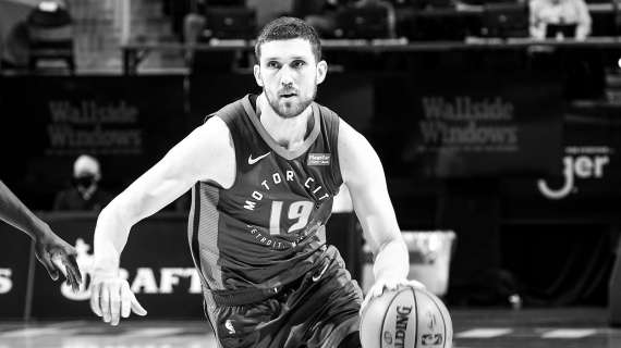 NBA Free Agency - Svi Mykhailiuk firma con i Toronto Raptors