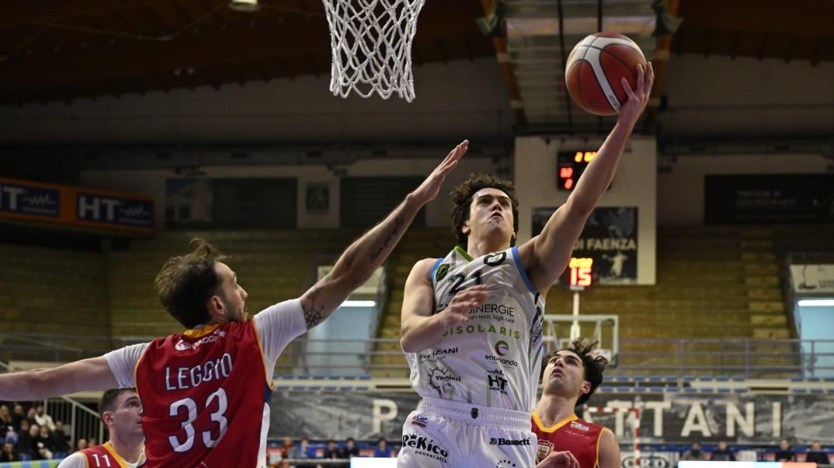 Soltanto sulla sirena la Virtus Roma vince contro la Tema Sinergie Faenza