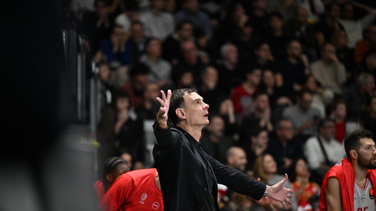 Olympiacos, Bartzokas: "Partita stressante, due errori ingenui nel finale"